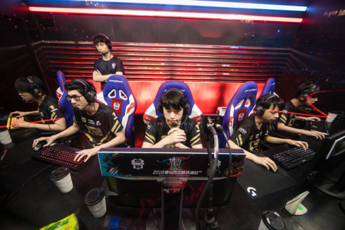 具竞争力 具竞争力