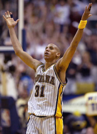 参与篮球训 参与篮球训